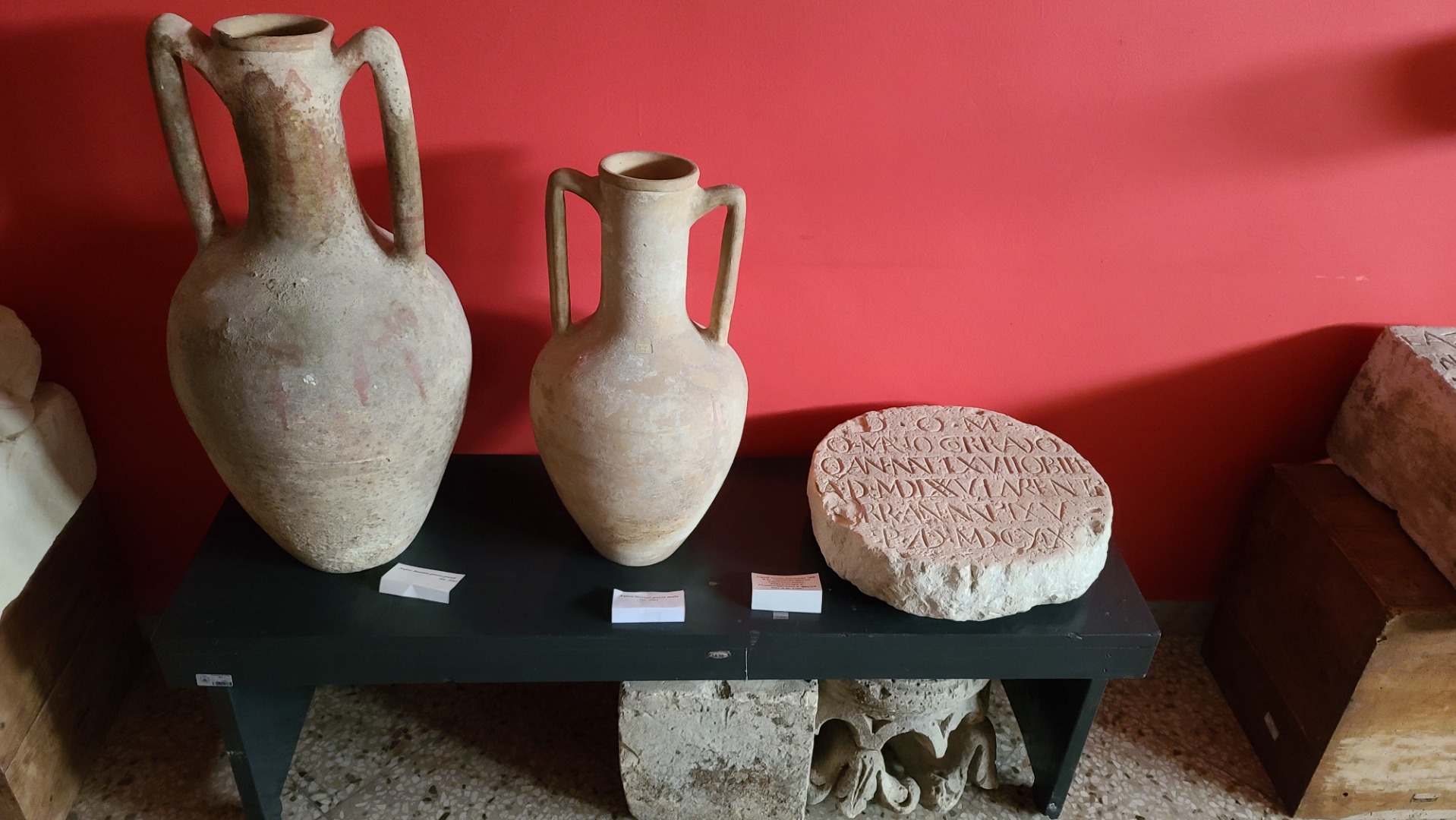 Foto 4. Immagine di reperti